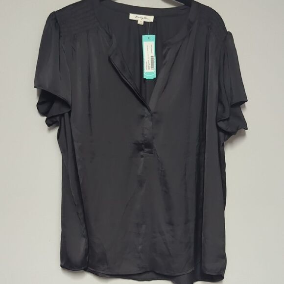 NWT Monday Fun Black V Neck Flutter Sleeve Blouse - Picture 1 of 5